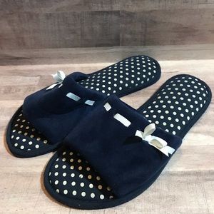 Navy blue soft slippers 9/10